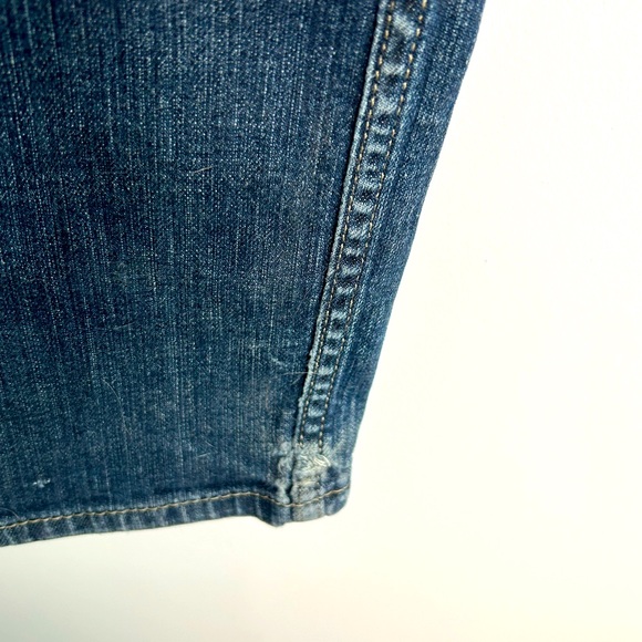 Levi ‘s 511 Slim Style Medium Wash Jeans - Picture 5 of 7
